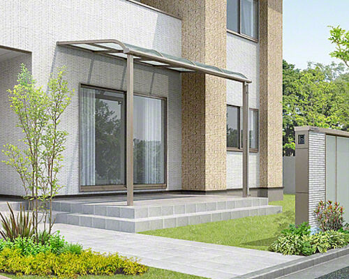 1階の掃き出し窓部分に設置する「テラス屋根」